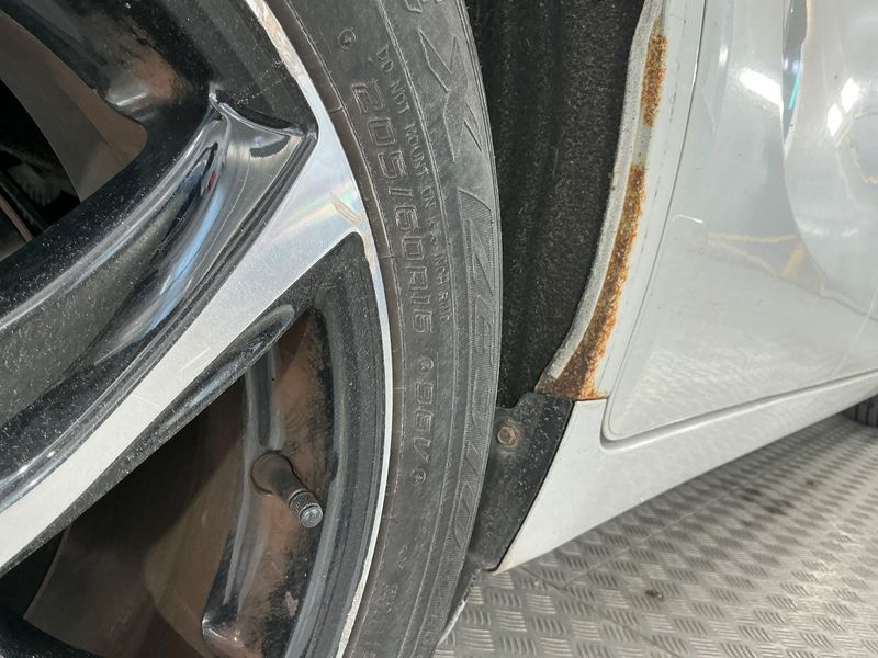Toyota Verso 1.6 Young 2011 – снимка 23
