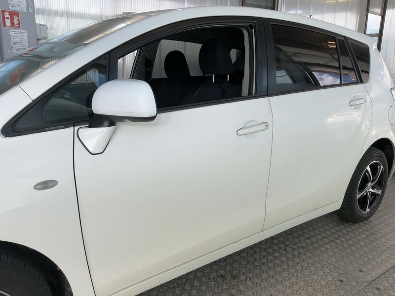 Toyota Verso 1.6 Young 2011 – снимка 4