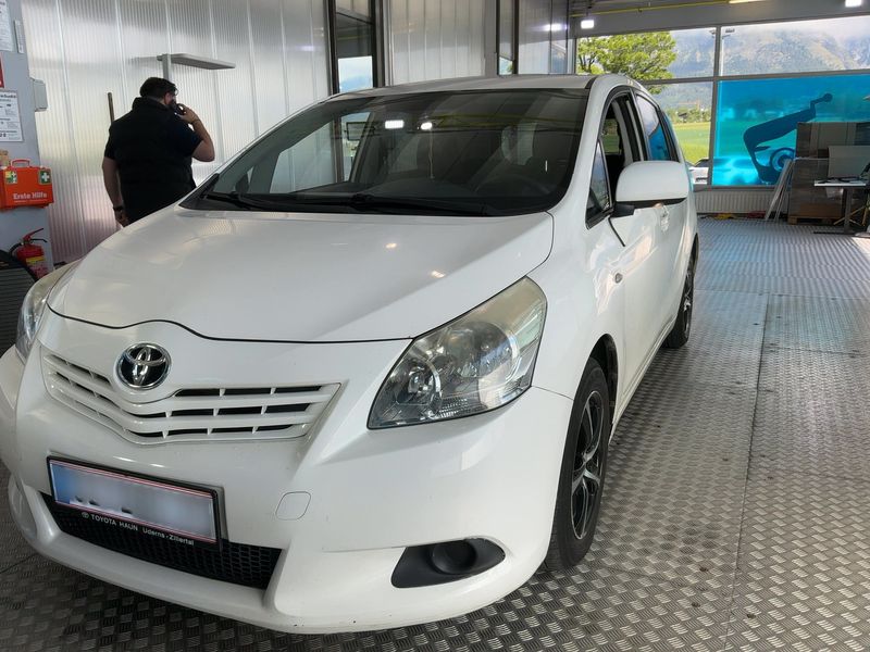 Toyota Verso 1.6 Young 2011 – снимка 1