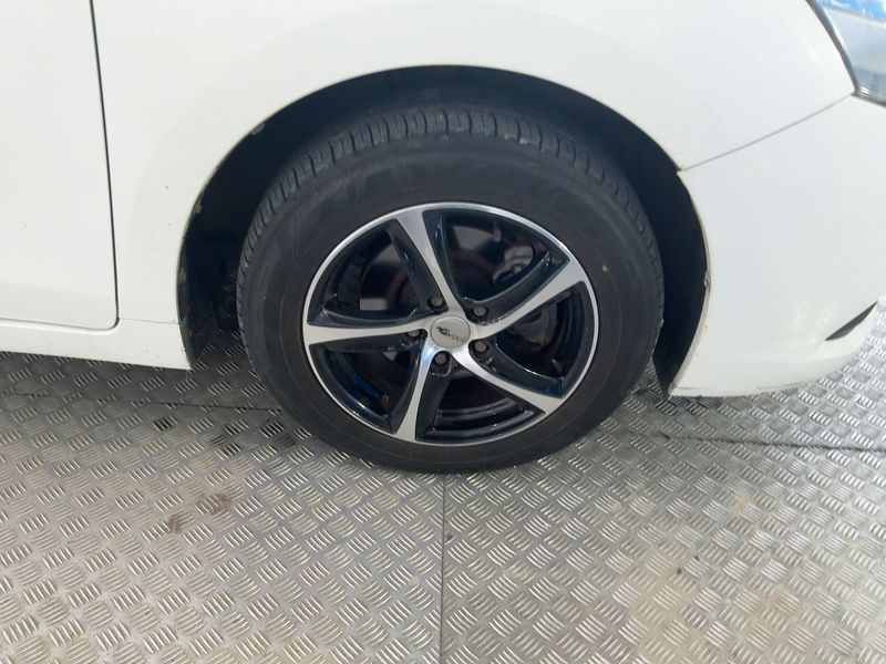 Toyota Verso 1.6 Young 2011 – снимка 11