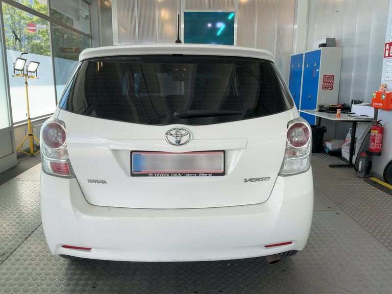 Toyota Verso 1.6 Young 2011 – снимка 7