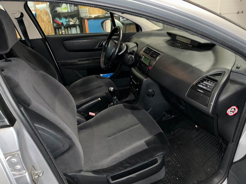 Citroen C4 1.6 HDi Confort 2010 – снимка 3