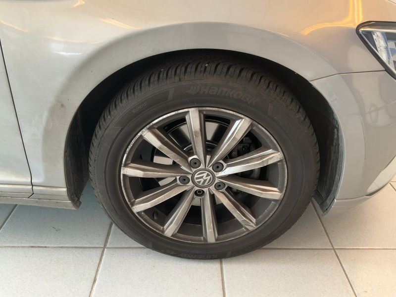 Volkswagen Passat 2.0 TDI Business Line BlueMotion Tech 2015 – снимка 11