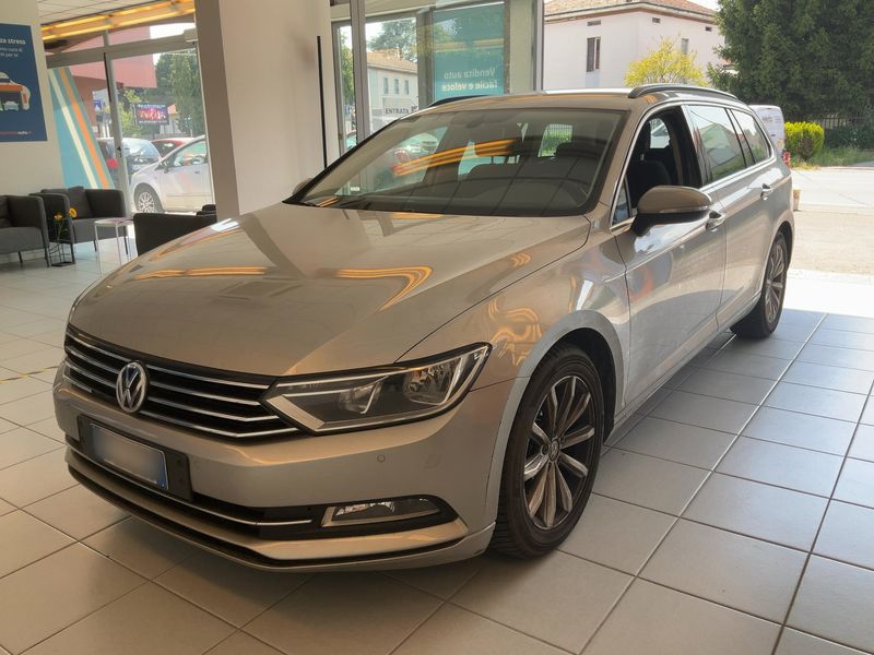 Volkswagen Passat 2.0 TDI Business Line BlueMotion Tech 2015 – снимка 1
