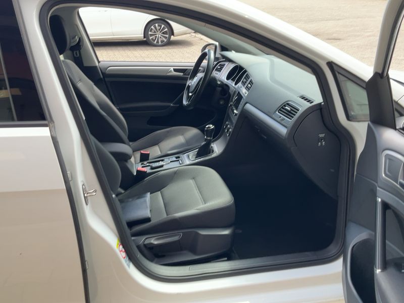 Volkswagen Golf VII 2.0 TDI Comfortline BlueMotion Tech 2014 – снимка 16