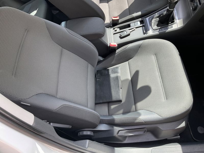 Volkswagen Golf VII 2.0 TDI Comfortline BlueMotion Tech 2014 – снимка 33