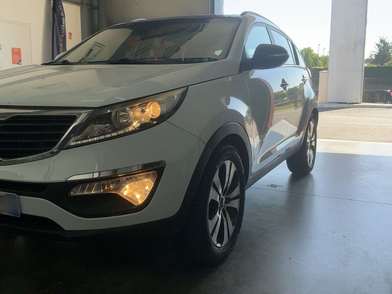 Kia Sportage 1.7 CRDi Premium 2WD 2012 – снимка 2