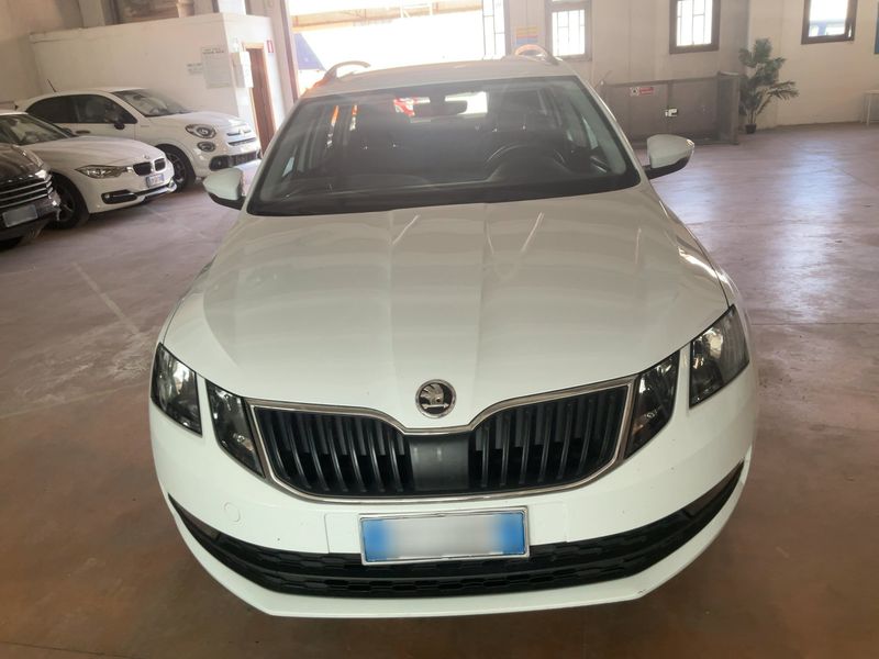 Skoda Octavia 1.6 TDI Executive 2019 – снимка 14