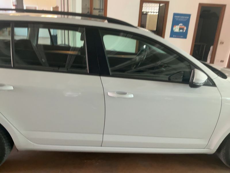 Skoda Octavia 1.6 TDI Executive 2019 – снимка 10