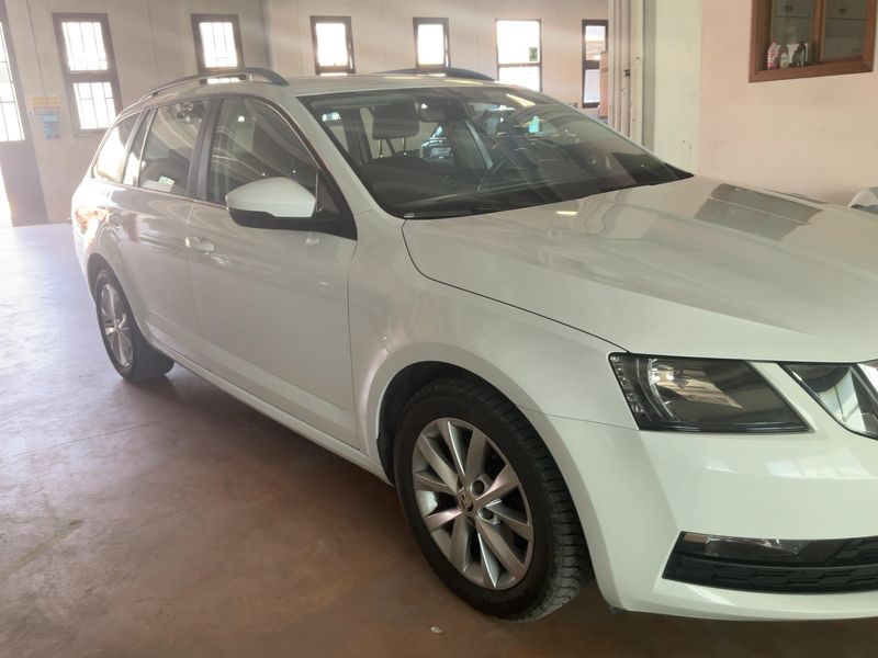 Skoda Octavia 1.6 TDI Executive 2019 – снимка 12