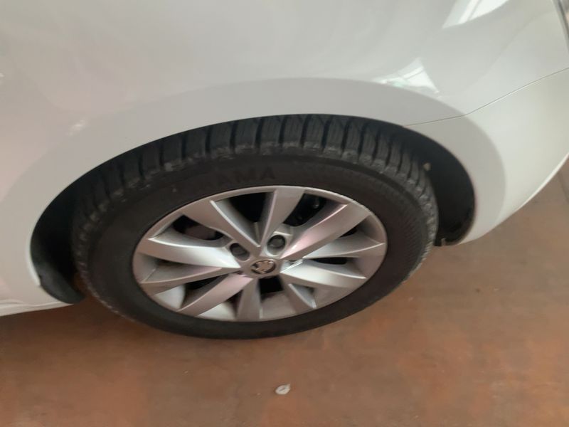 Skoda Octavia 1.6 TDI Executive 2019 – снимка 11