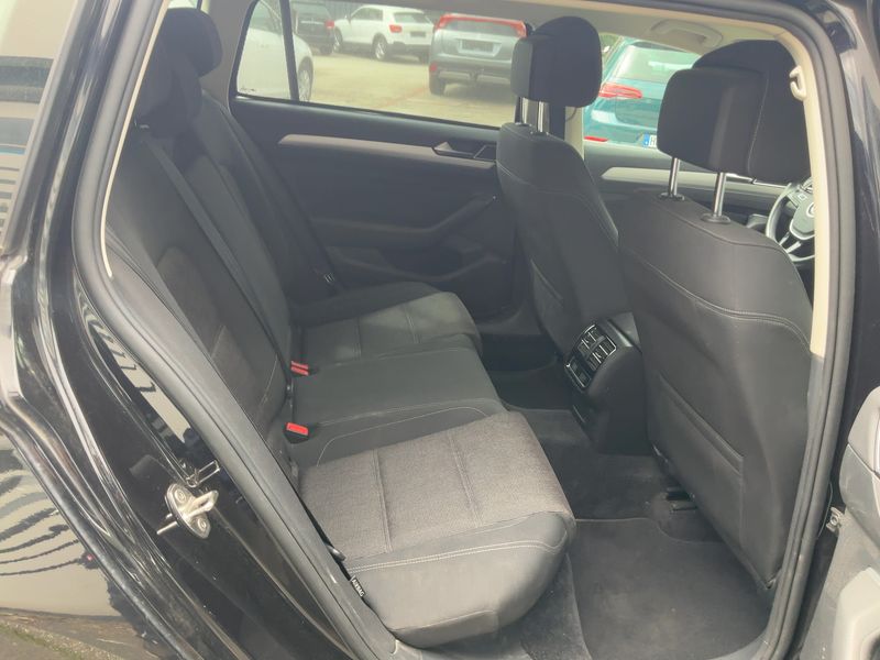 Volkswagen Passat 2.0 TDI Comfortline BlueMotion Tech 2017 – снимка 19