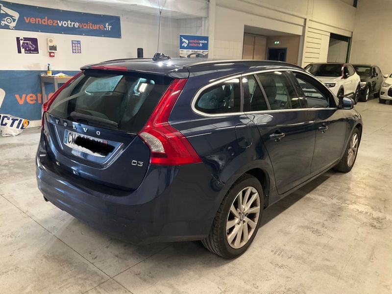 Volvo V60 2.0 D3 Momentum 2013 – снимка 2