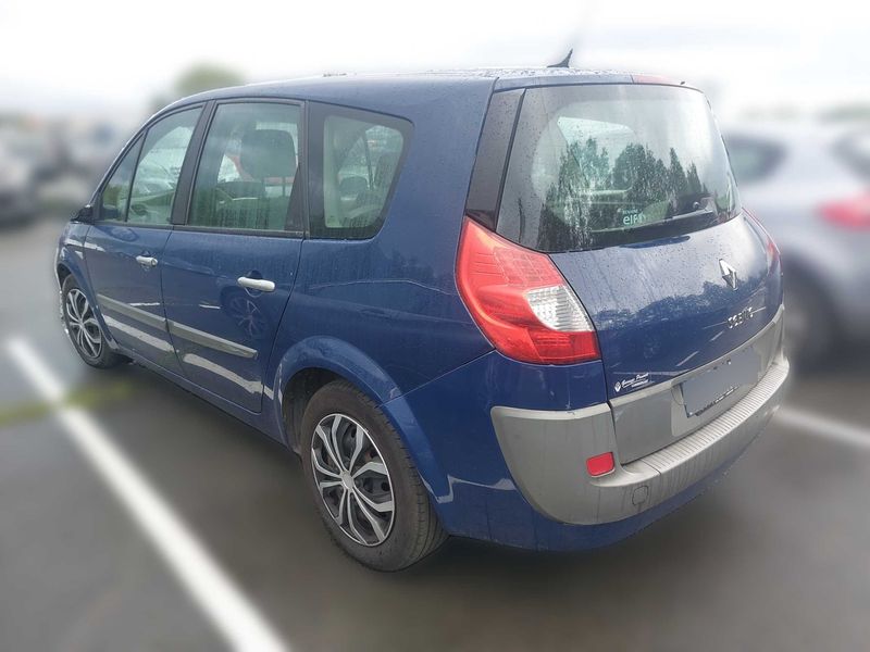 Renault Grand Scenic 1.5 dCi Carminat 2009 – снимка 3