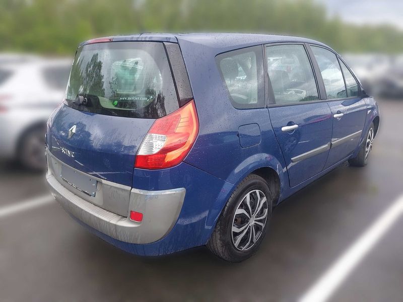 Renault Grand Scenic 1.5 dCi Carminat 2009 – снимка 5