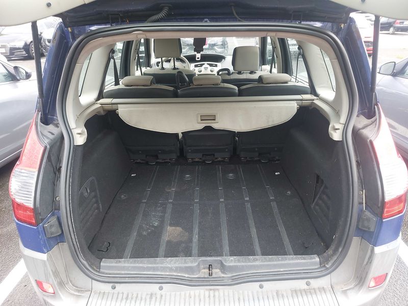 Renault Grand Scenic 1.5 dCi Carminat 2009 – снимка 9