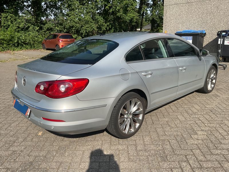 Volkswagen Passat CC 1.8 TSI 2010 – снимка 2