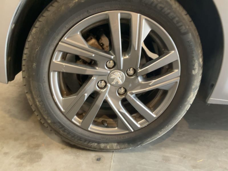 Peugeot 208 1.2 PureTech Style 2021 – снимка 9