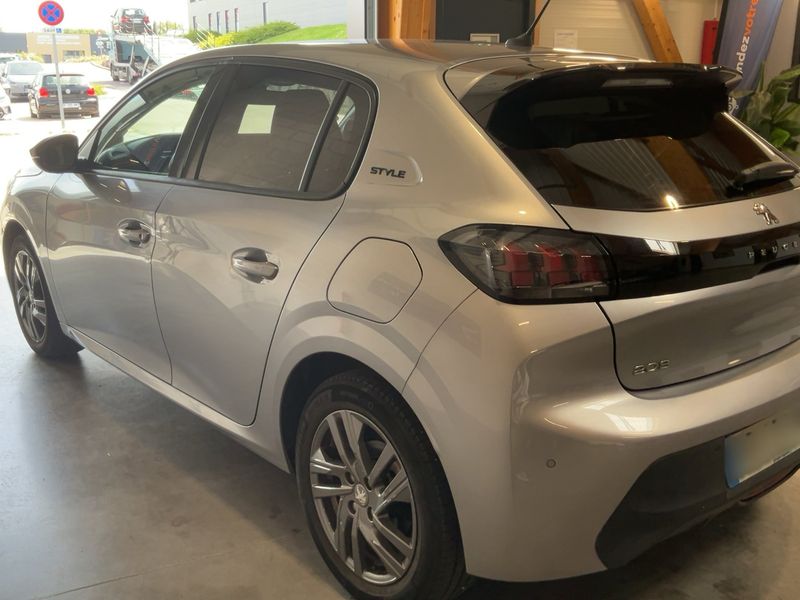 Peugeot 208 1.2 PureTech Style 2021 – снимка 6