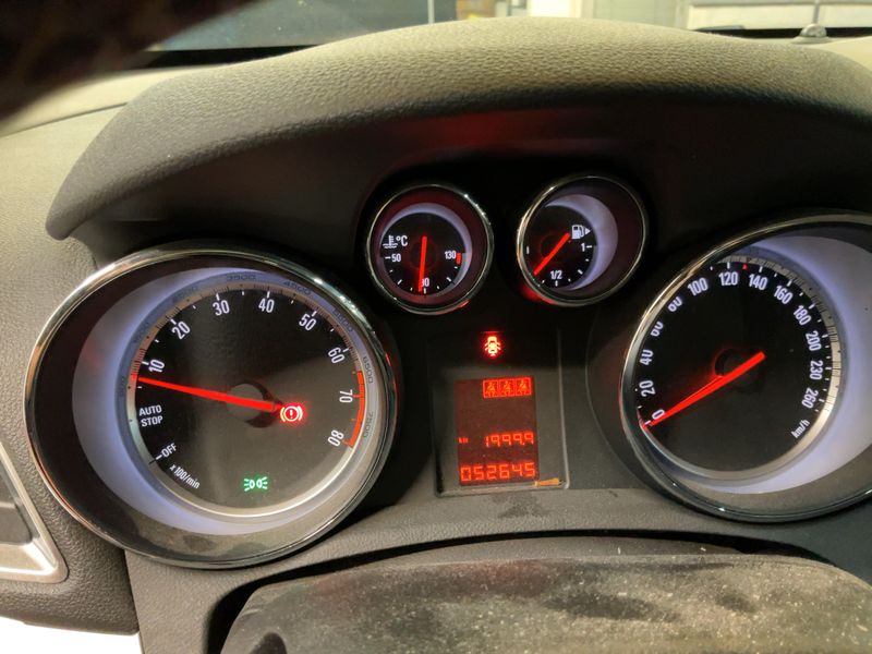 Opel Mokka 1.6 Edition ecoFlex 2015 – снимка 18