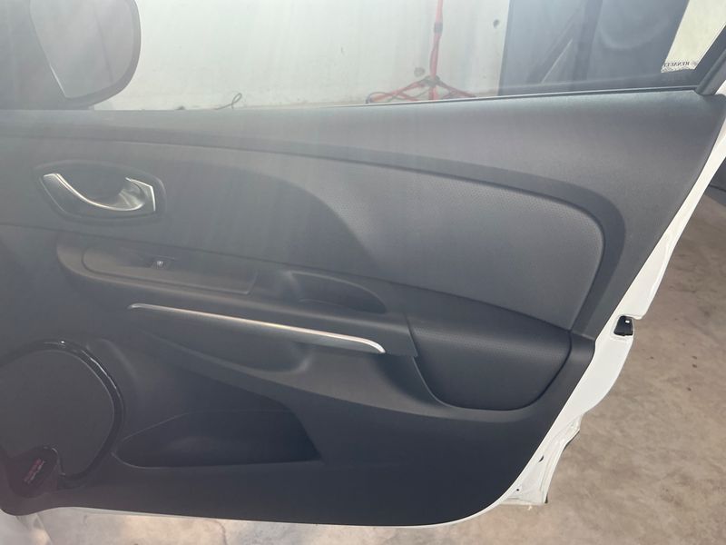 Renault Clio 0.9 Energy Limited 2016 – снимка 54