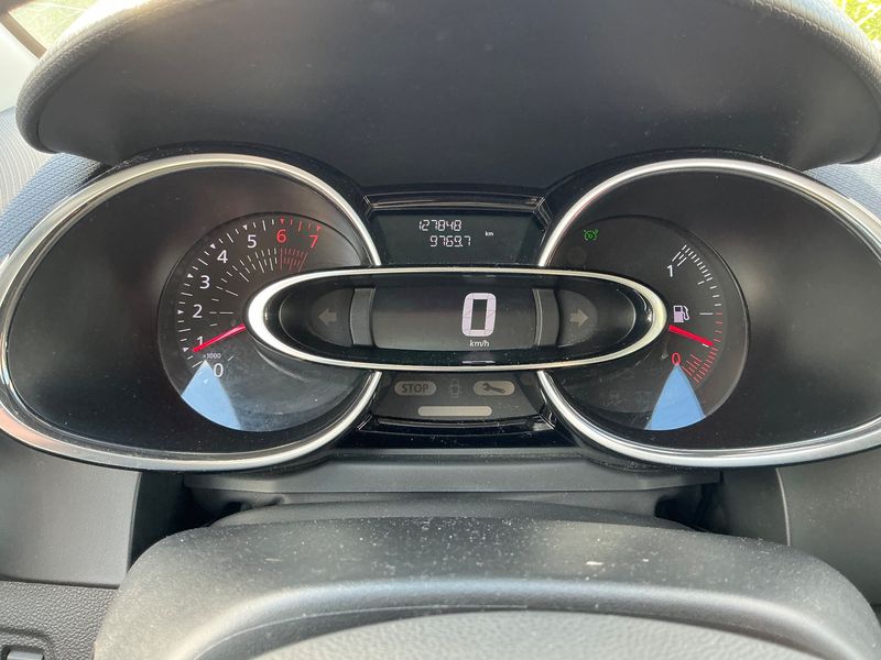 Renault Clio 1.2 Limited 2016 – снимка 19