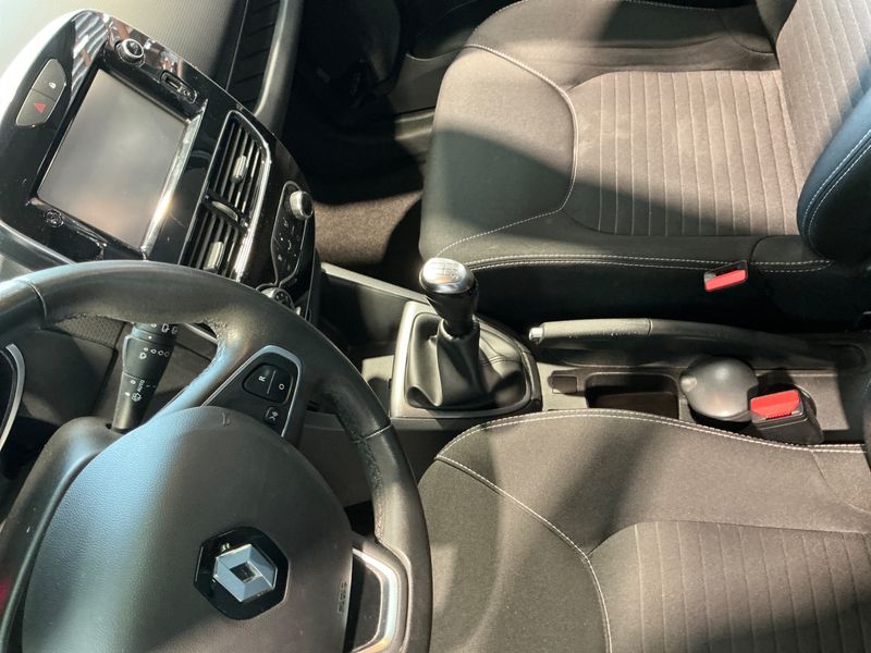 Renault Clio 1.2 Limited 2016 – снимка 33