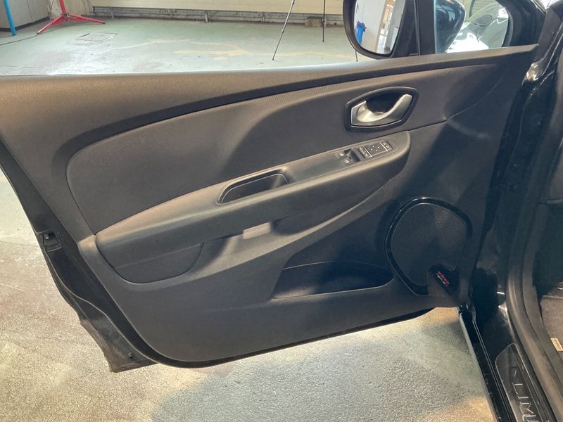 Renault Clio 1.2 Limited 2016 – снимка 30