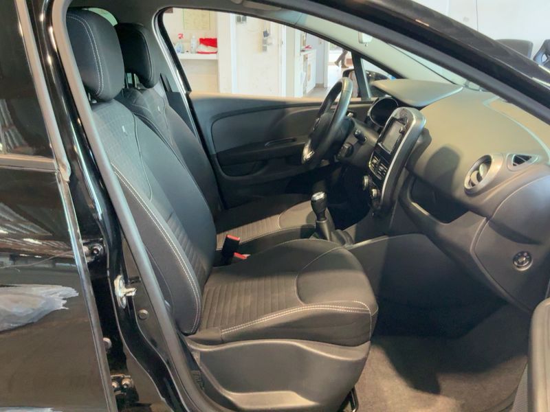 Renault Clio 1.2 Limited 2016 – снимка 17