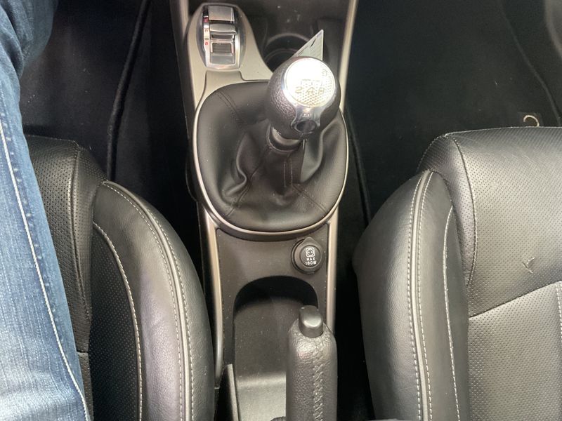 Alfa Romeo MiTo 1.3 JTDM Basis 2012 – снимка на щета