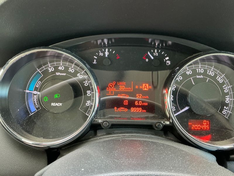Peugeot 3008 2.0 HDi Hybrid4 2012 – снимка 4