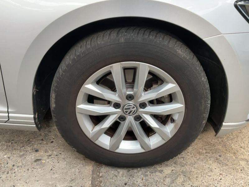 Volkswagen Passat 2.0 TDI 2016 – снимка 20