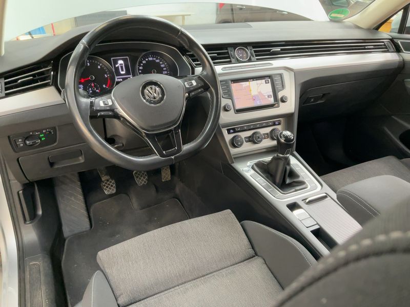 Volkswagen Passat 2.0 TDI 2016 – снимка 12