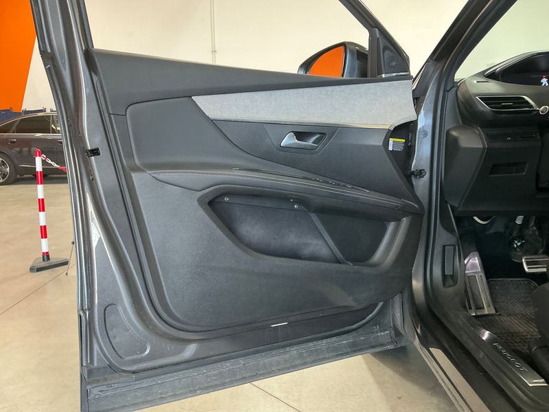 Peugeot 5008 2.0 Blue-HDi GT 2020 – снимка 31