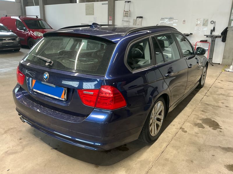 BMW 3er 320d EfficientDynamics Edition 2011 – снимка 2