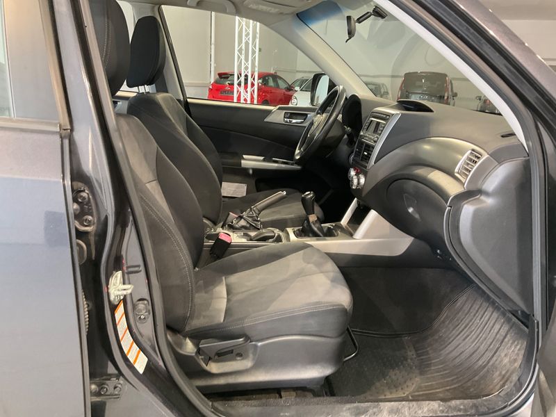Subaru Forester 2.0 Comfort 2010 – снимка 3