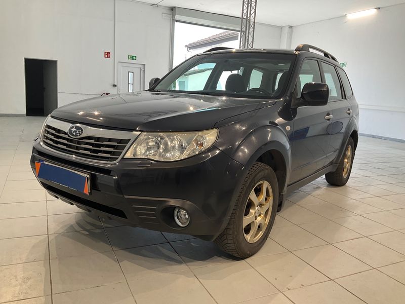 Subaru Forester 2.0 Comfort 2010 – снимка 1