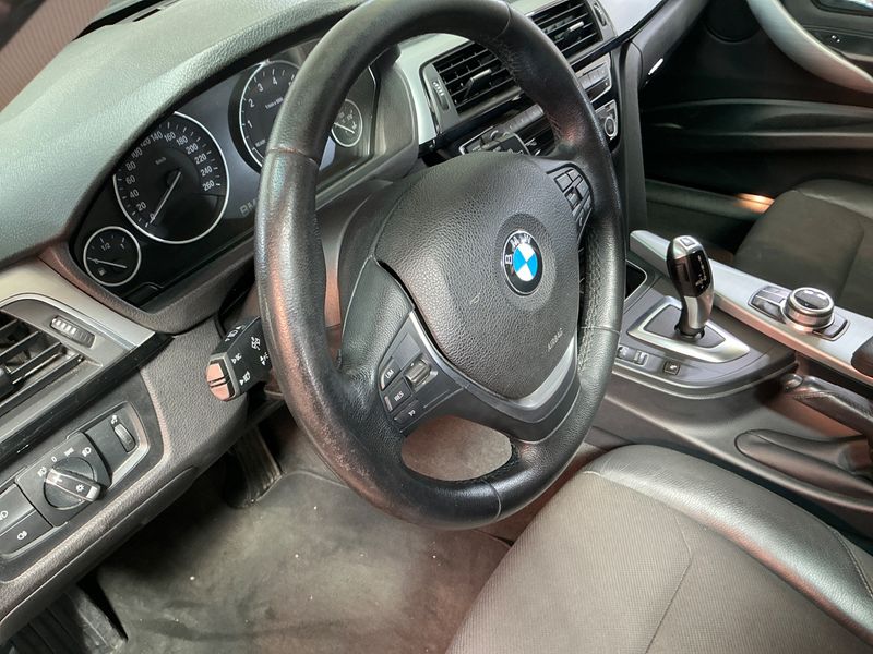 BMW 3er 320i Advantage 2018 – снимка 30