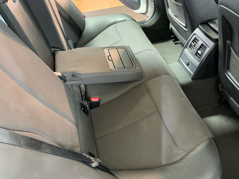 BMW 3er 320i Advantage 2018 – снимка 25