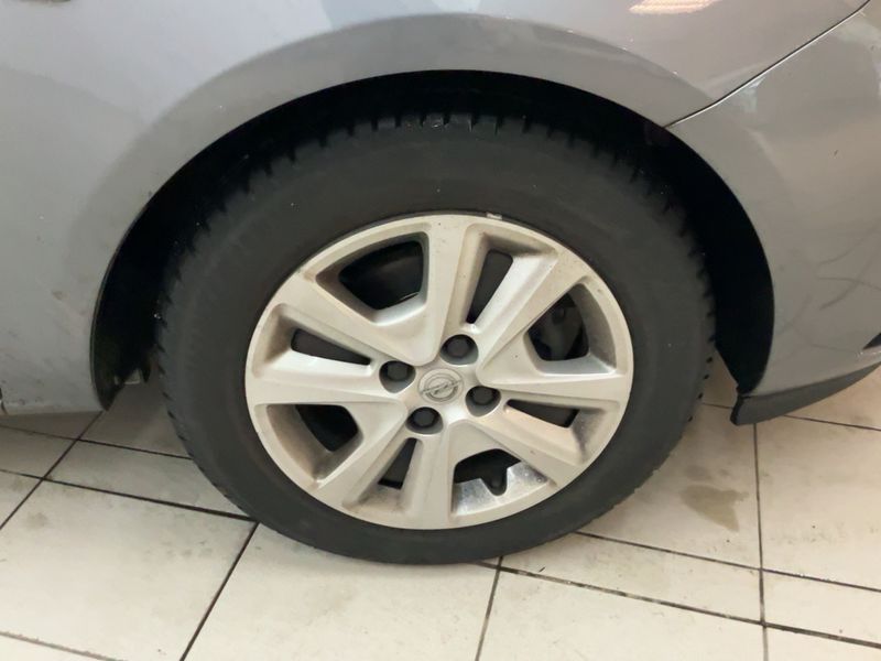Opel Corsa 1.4 Color Edition 2018 – снимка 11