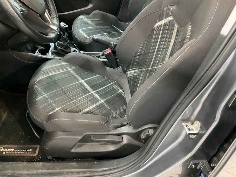 Opel Corsa 1.4 Color Edition 2018 – снимка 32