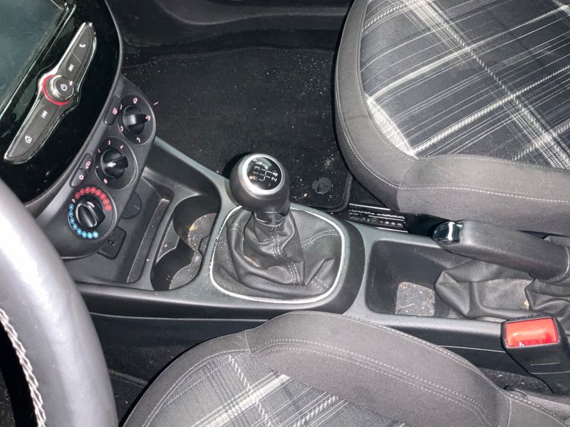Opel Corsa 1.4 Color Edition 2018 – снимка 30