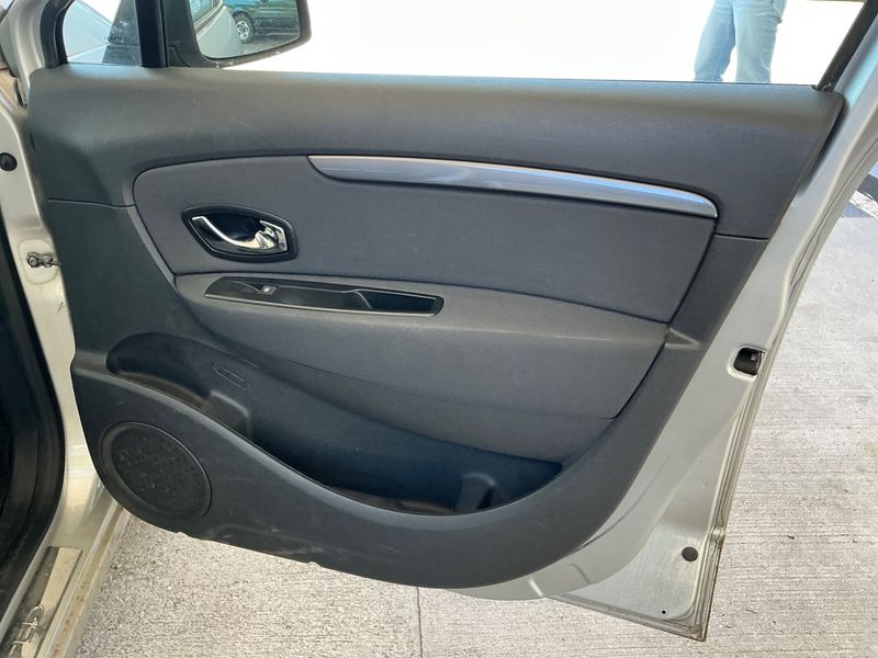 Renault Grand Scenic 1.5 dCi Energy Limited 2016 – снимка 33