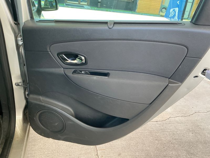 Renault Grand Scenic 1.5 dCi Energy Limited 2016 – снимка 32