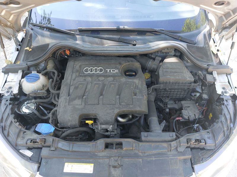 Audi A1 Sportback 1.6 TDI Ambiente 2013 – снимка 8