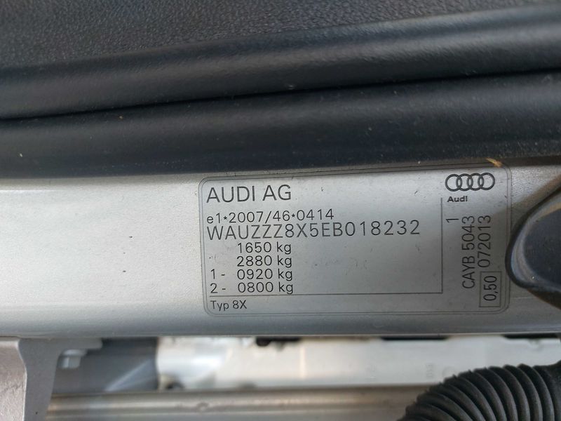 Audi A1 Sportback 1.6 TDI Ambiente 2013 – снимка 18