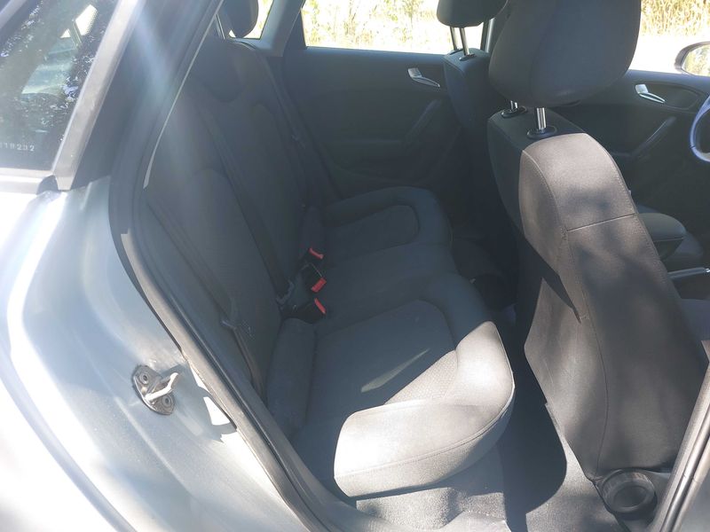Audi A1 Sportback 1.6 TDI Ambiente 2013 – снимка 13