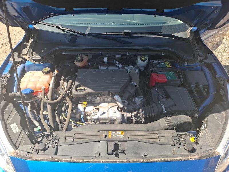 Ford Focus 1.5 EcoBlue TDCi Titanium 2019 – снимка 8
