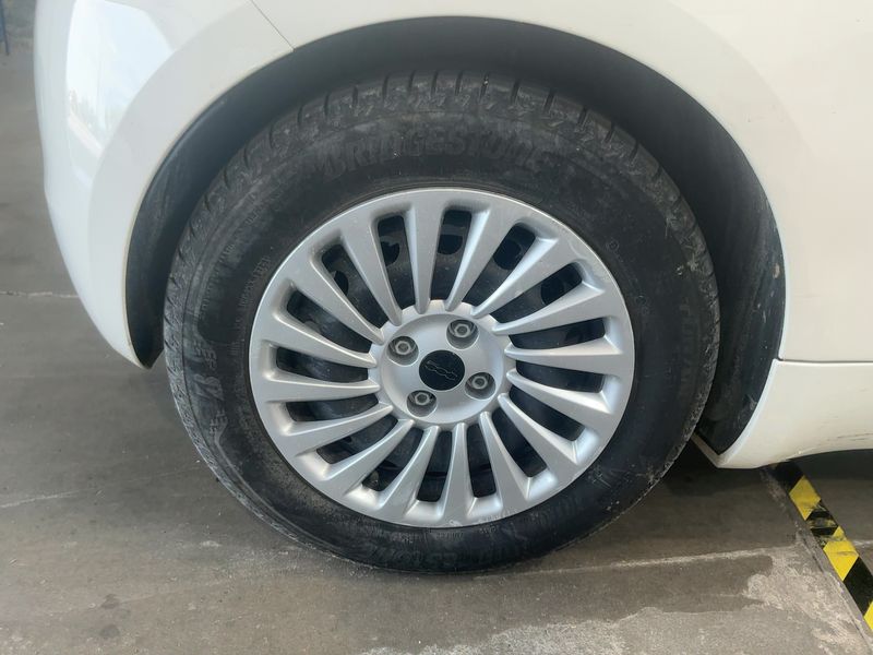 Fiat 500e Cabrio electric drive 87 kW 2024 – снимка 9