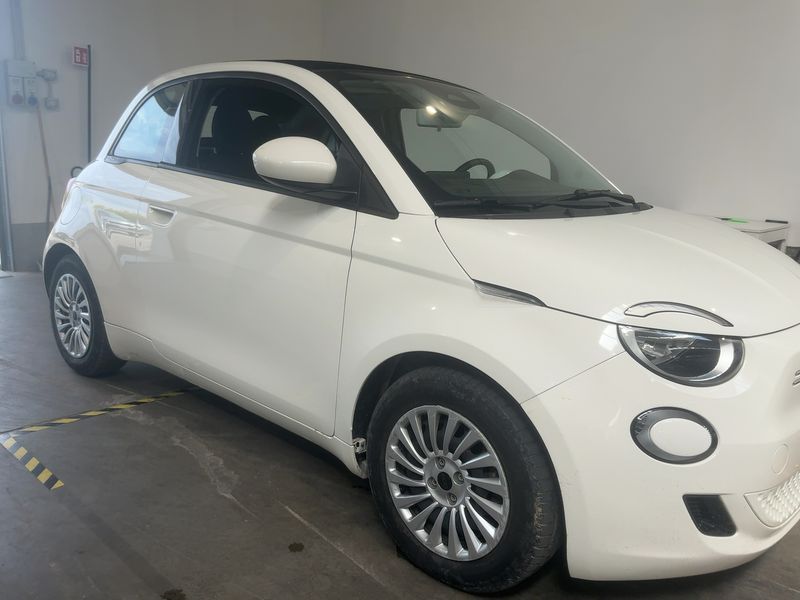 Fiat 500e Cabrio electric drive 87 kW 2024 – снимка 12